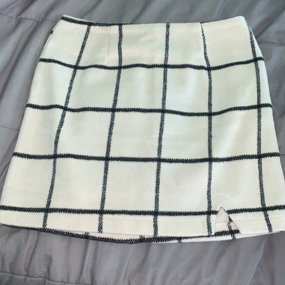 LULUS Spence white plaid mini skirt NEVER WORN - Picture 8 of 10